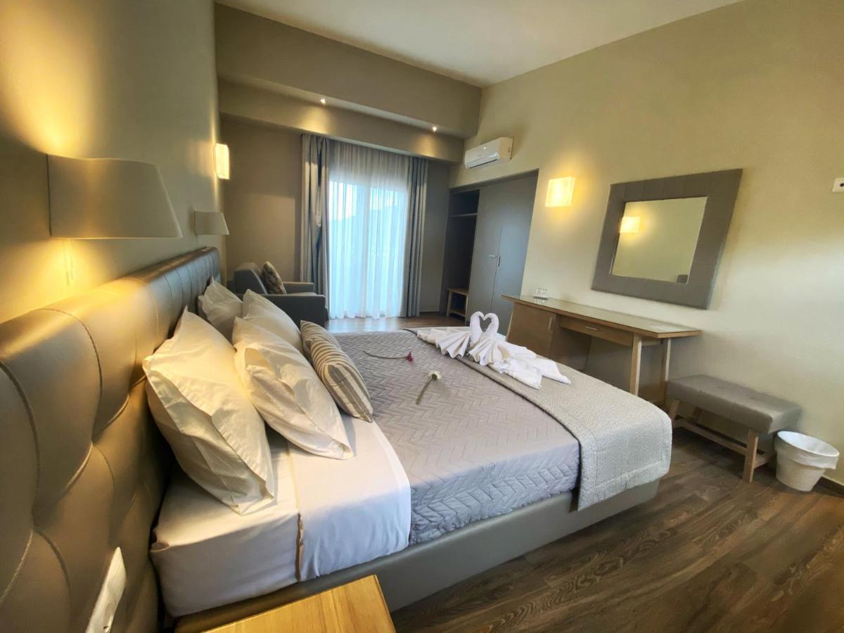 Cosmos Hotel 瓦西利基 外观 照片